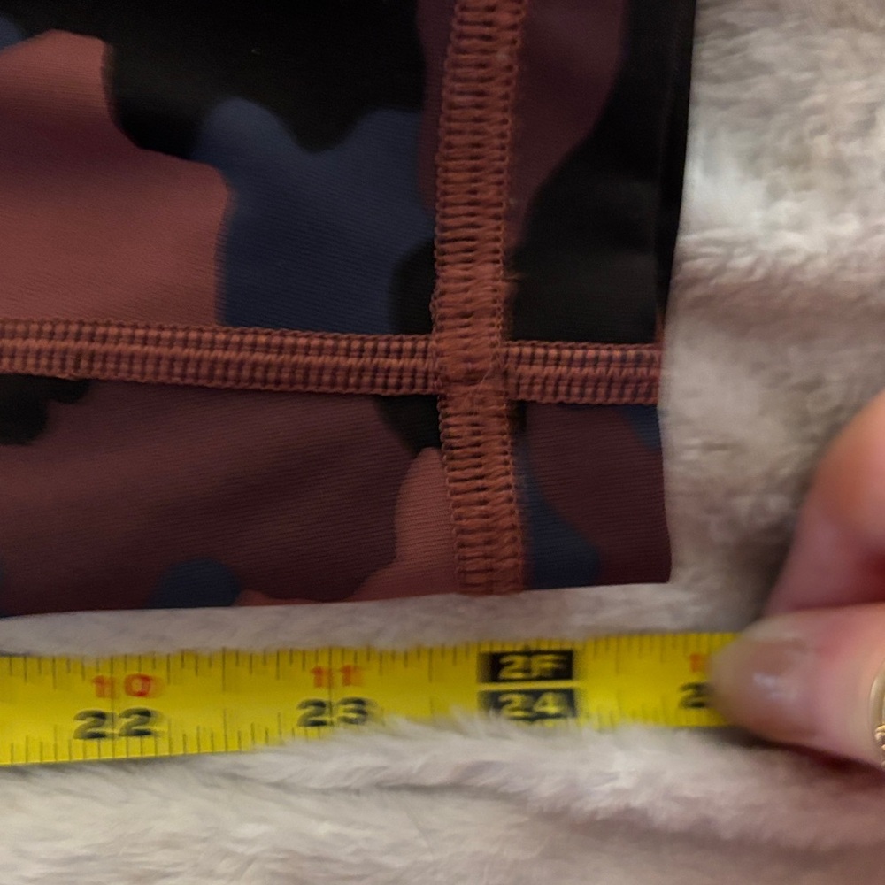 Lululemon camo set - Picture 16 of 16
